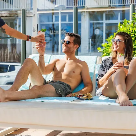 Отель Cm Playa Del Moro