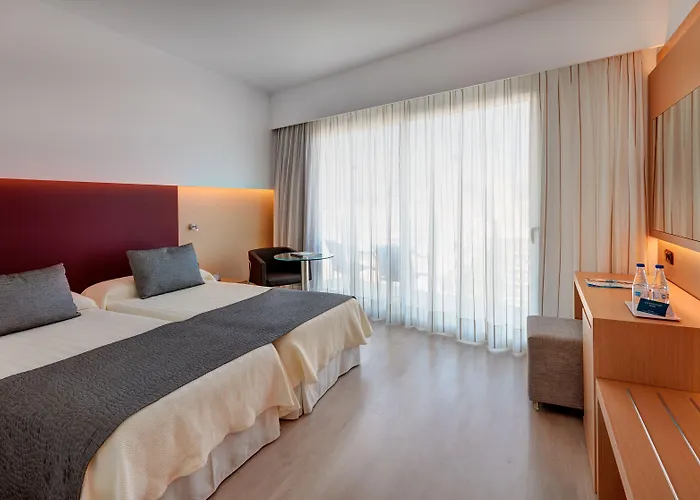 Cm Playa Del Moro Hotel 4*