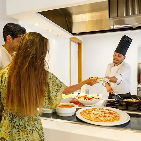 Cm Playa Del Moro 4*