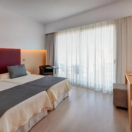 Отель Cm Playa Del Moro 4*