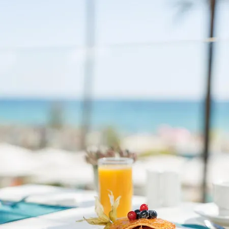 酒店 Cm Playa Del Moro 卡拉米洛