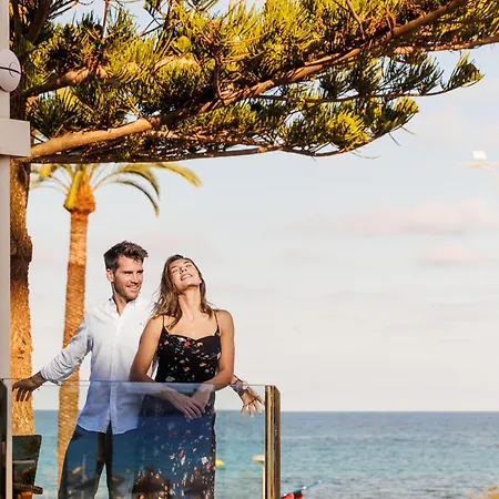 Cm Playa Del Moro 4*