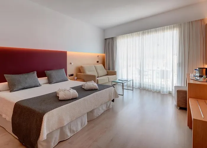 Cm Playa Del Moro מלון קאלה מילור