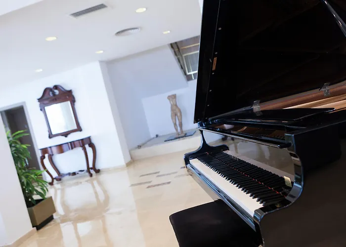 Cm Playa Del Moro מלון