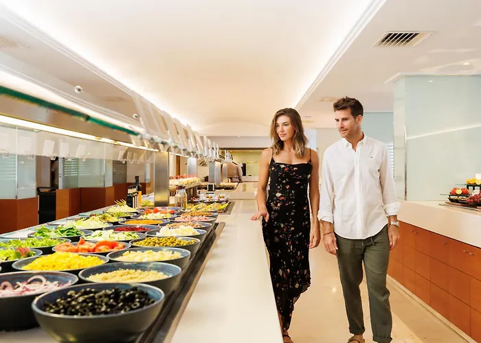 Cm Playa Del Moro מלון