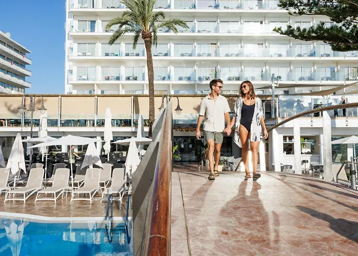 מלון Cm Playa Del Moro 4*