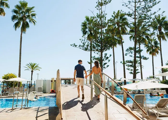 Cm Playa Del Moro מלון