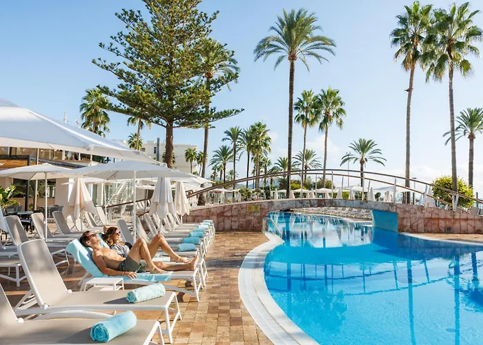 Cm Playa Del Moro מלון