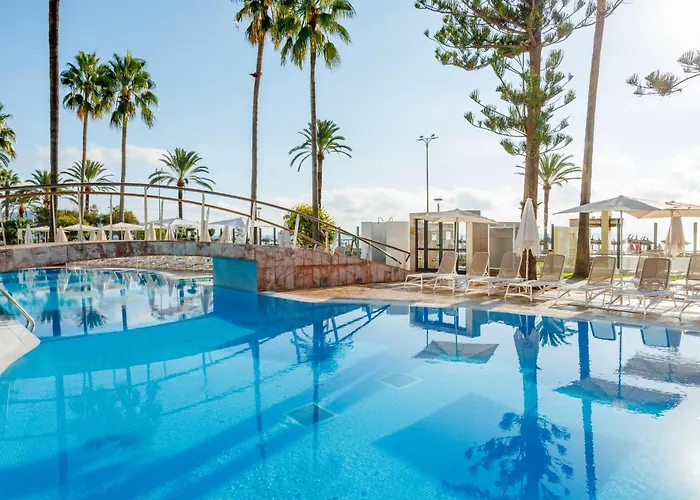 Cm Playa Del Moro 4*