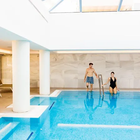 Cm Playa Del Moro 4*