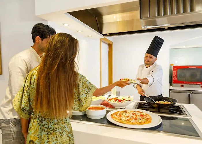 Cm Playa Del Moro 4*